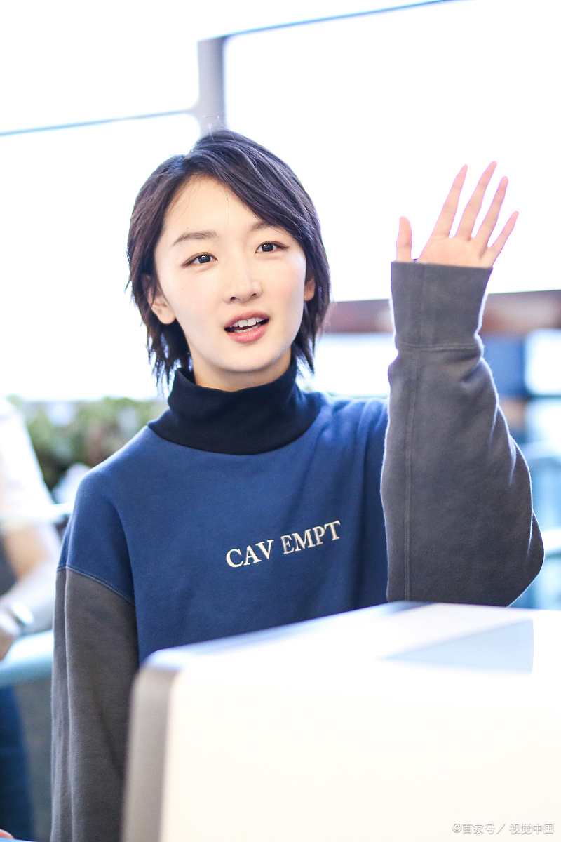 乐观开朗周冬雨,不管怎样都面带笑容,唯美图片!