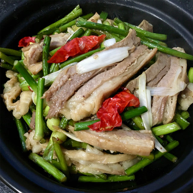 蒜苔炒羊肉,鲜香好吃,十分下饭