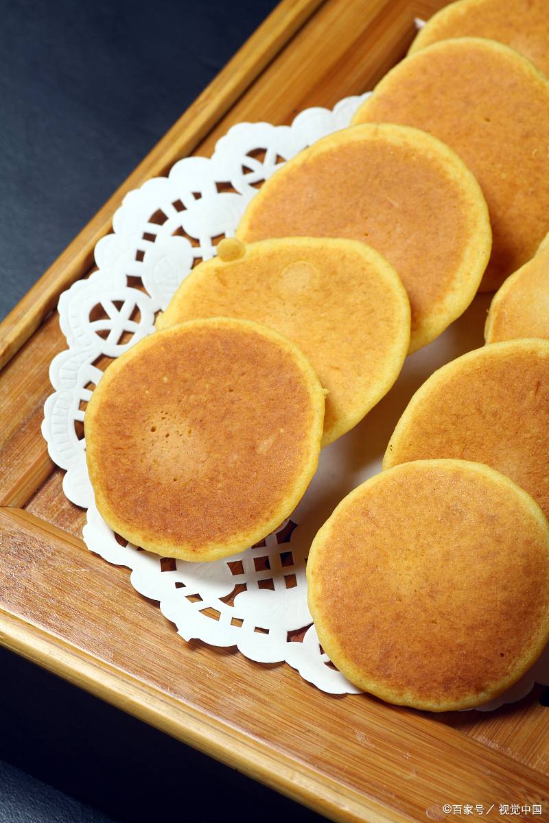 奶香玉米饼——金黄的外皮,酥脆的口感,每一口都散发浓郁奶香!