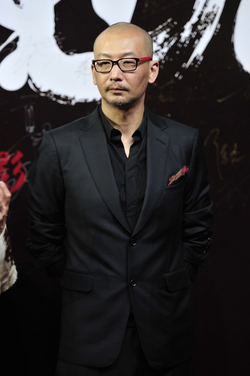 导演管虎说,从小到大,我都是一个人,父母远在外地,管不了我,在电影