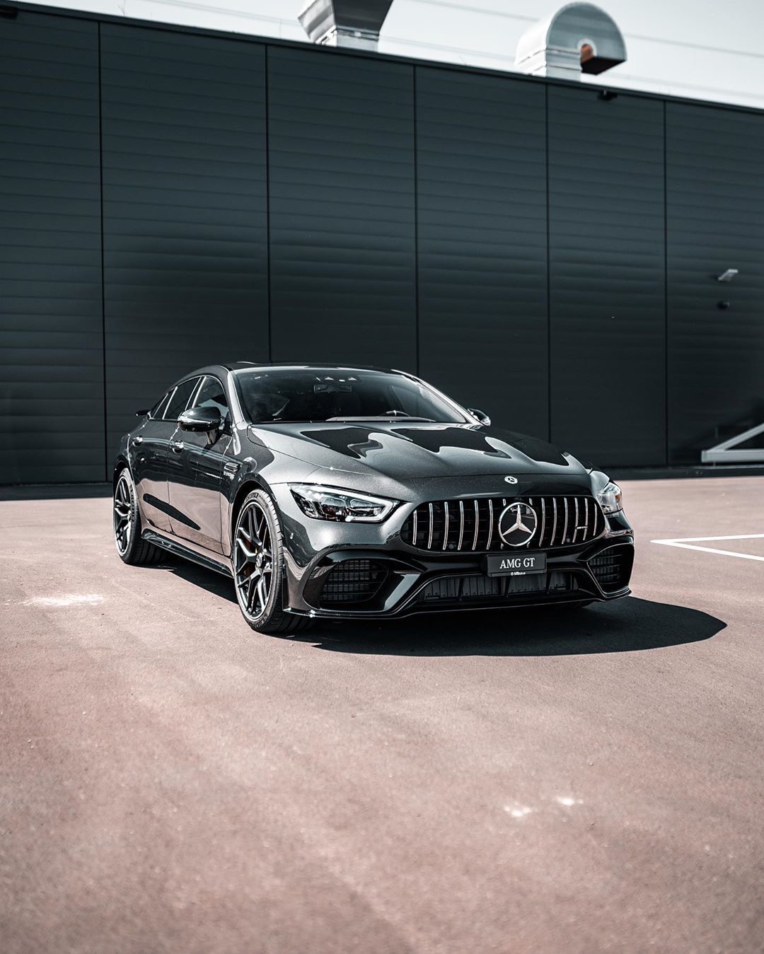 奔驰全新amg gt63s侧面 转载自百家号作者:小美摄影看看