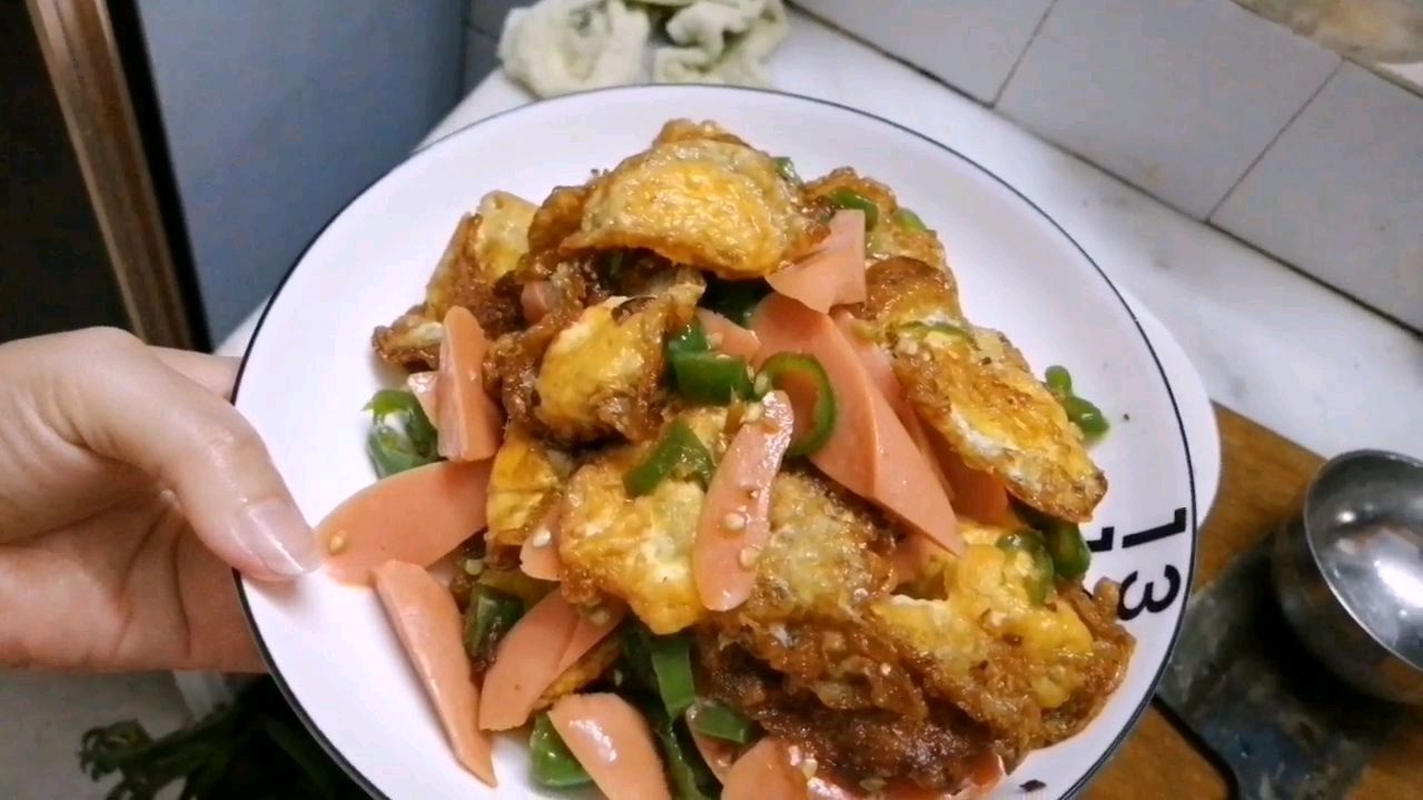 原来鹌鹑蛋加火腿肠还可以做成这种美食,好吃又好看,朋友都在学