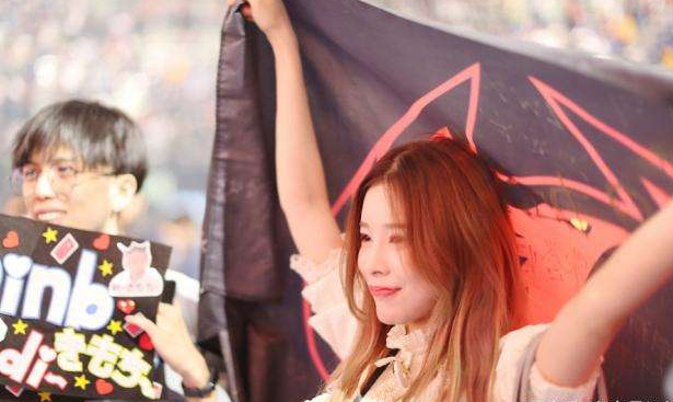 s9总决赛未开始,s赛新皮肤就已诞生,糖小幽凭一己之力改变规则