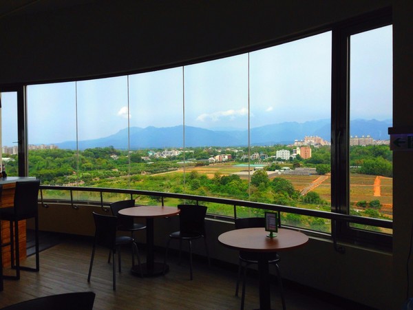 天空走廊,环景咖啡厅和顶楼花园!嘉义有座超酷"射日塔"