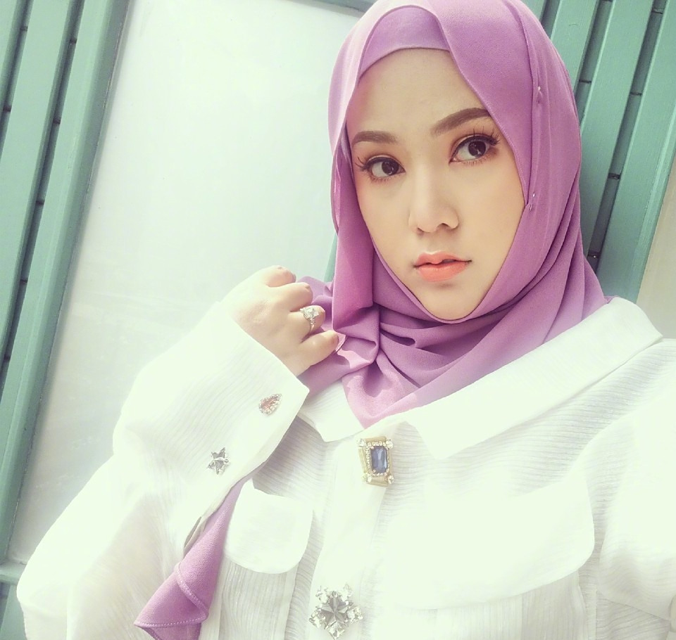 29岁女歌手茜拉怀孕!10岁出专辑22岁成名,音乐天赋堪比贾斯汀