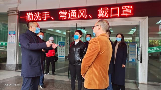 岳池县委书记郑鹏程到县疾控中心调研指导新冠肺炎疫情防控工作