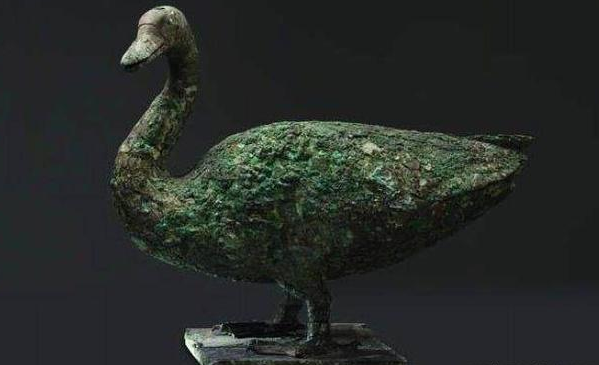 文物:图三价值连城的黄金凫雁,图六一排下水管道