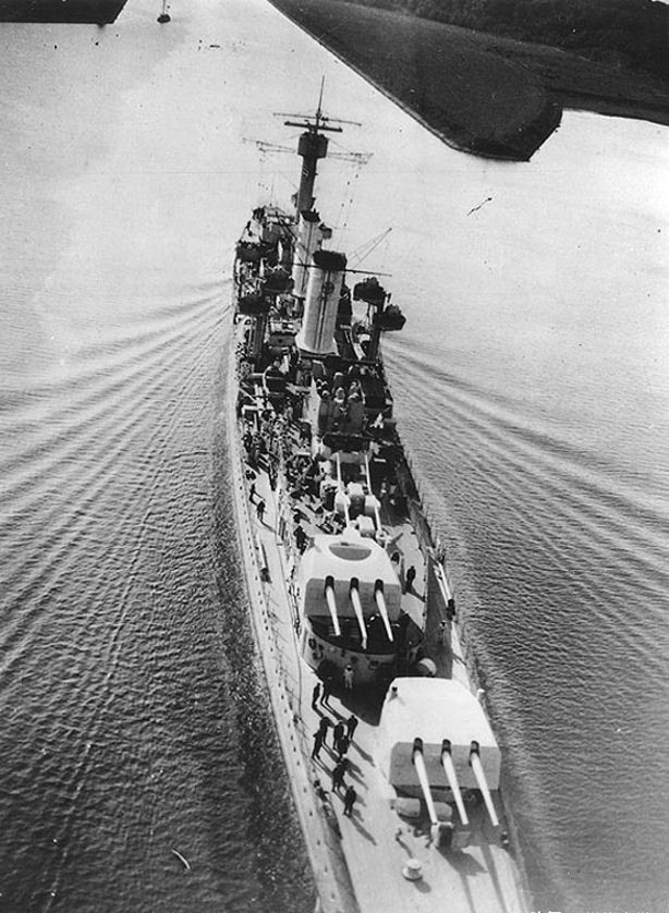 柯尼斯堡级轻型巡洋舰图片