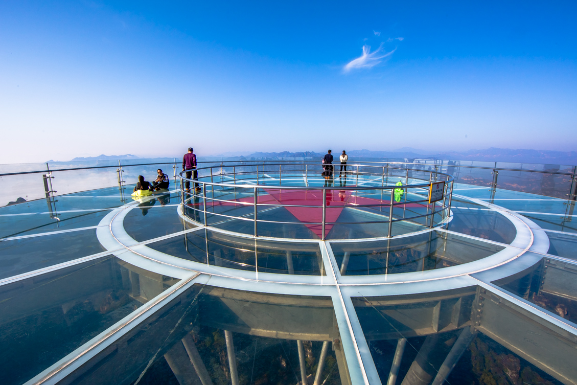 安吉凤凰山玻璃观景台图片