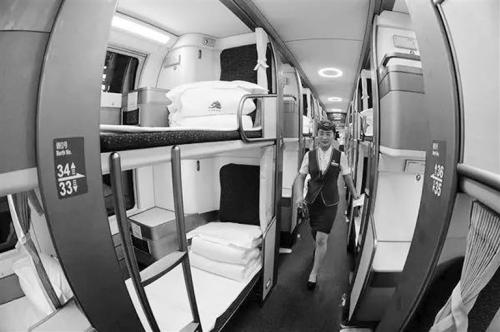 中国首辆双层卧铺高铁面世!舒适度堪比"5星酒店",网友:完美