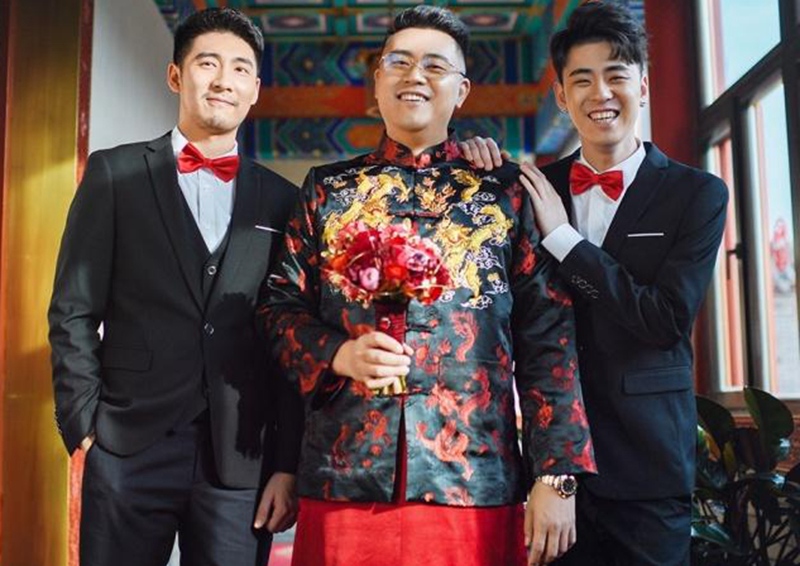 张云雷做他的伴郎,曾是岳云鹏的经纪人,郭德纲喊他一声小舅子