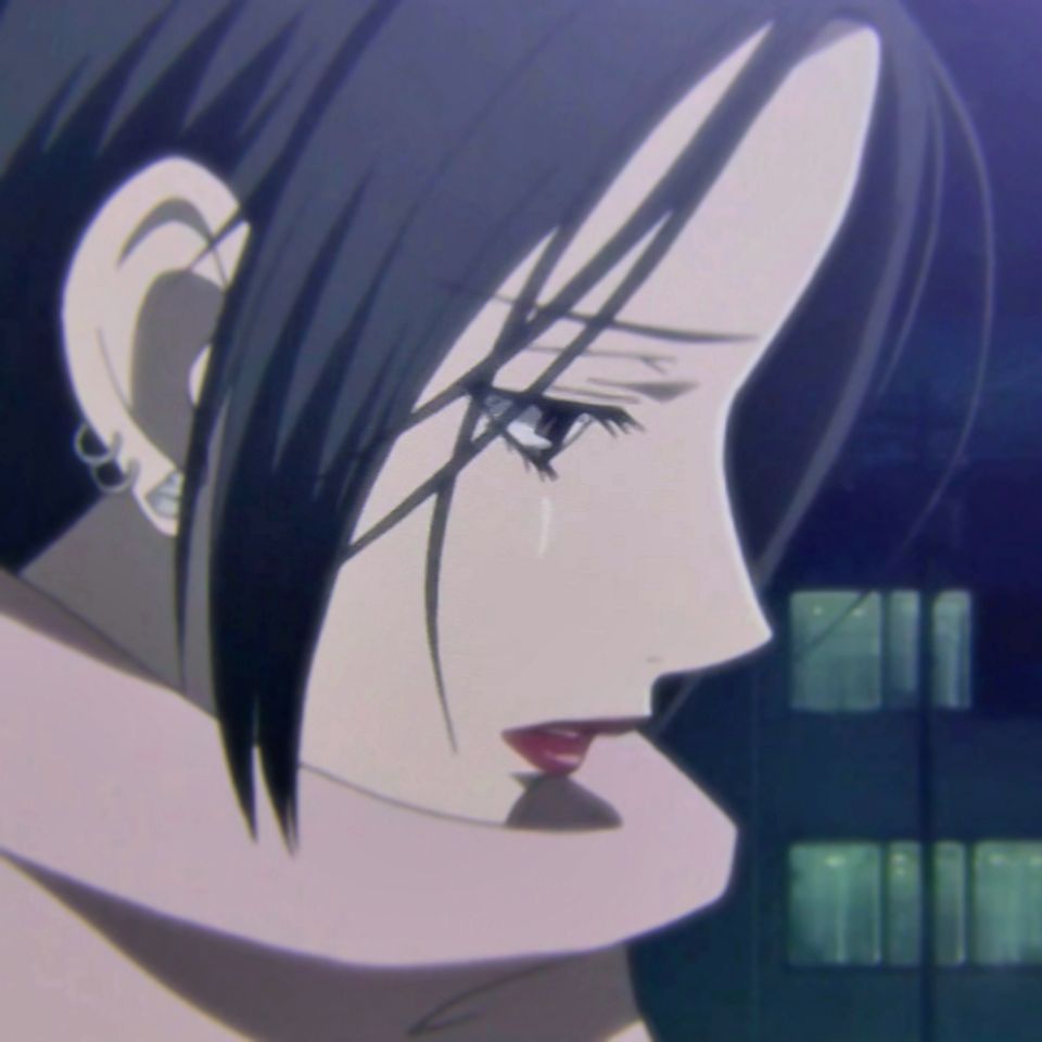 大崎娜娜一个为了实现自己的心愿,自北方城市前往东京奋斗,是朋克摇滚