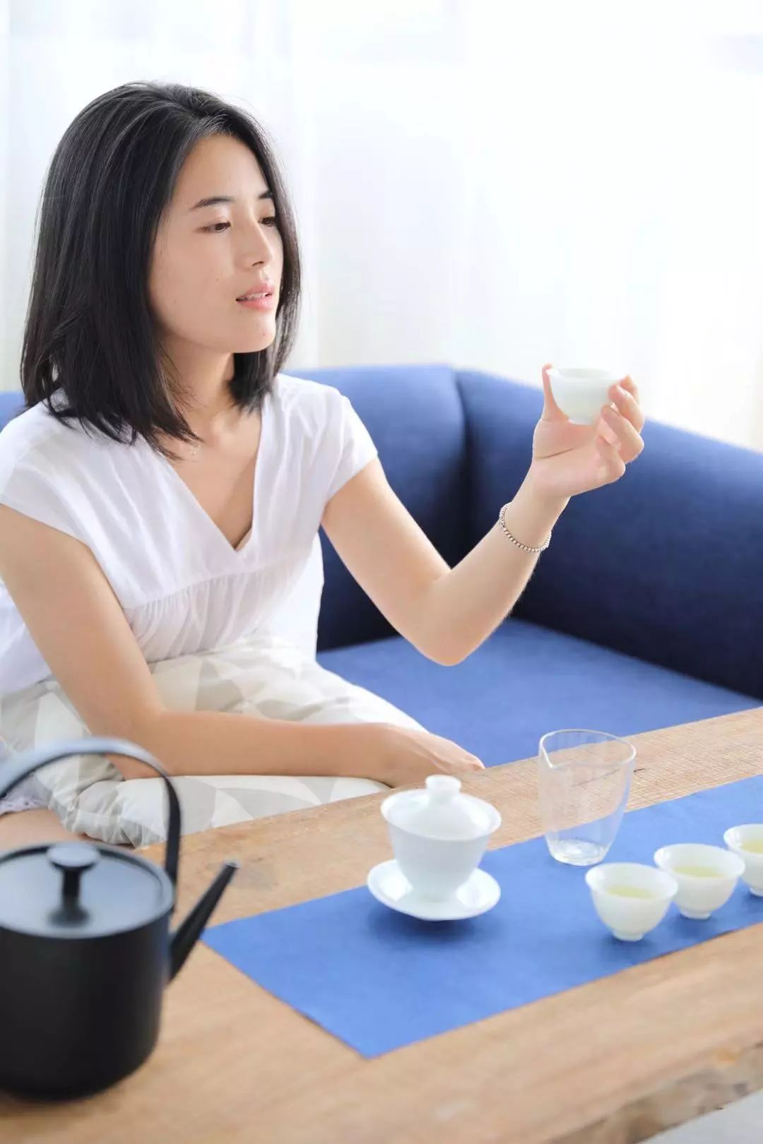 对茶并没有很强的兴趣,在北京时的专业学习,让她突然开窍,喜欢上茶,爱