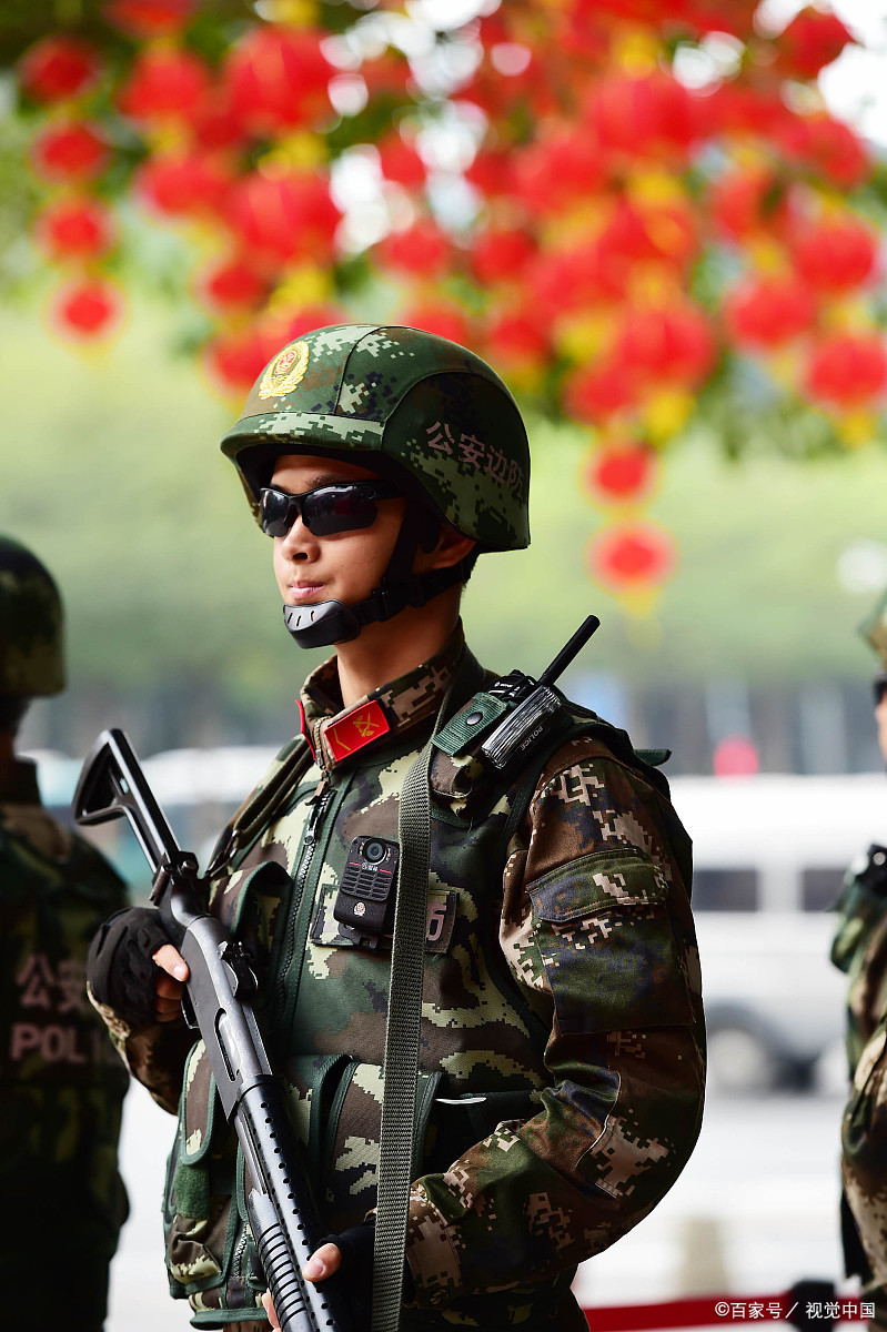 在各种各样的军事任务中,无论是国土防御还是维护国际和平,军人们都毫