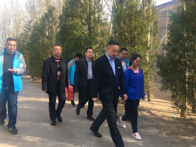 碧桂园集团副总裁陈斌走访崇礼区扶贫学生