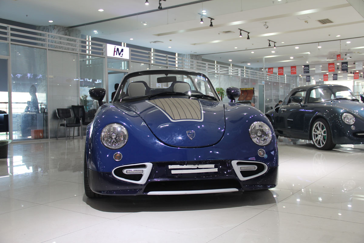 法国小超跑—pgo佩奇奥最新精拍 搭载宝马1.6t动力/中置发动机