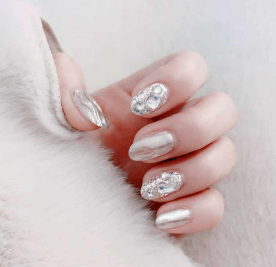 又仙又靓的镜面美甲,简直美到骨子里