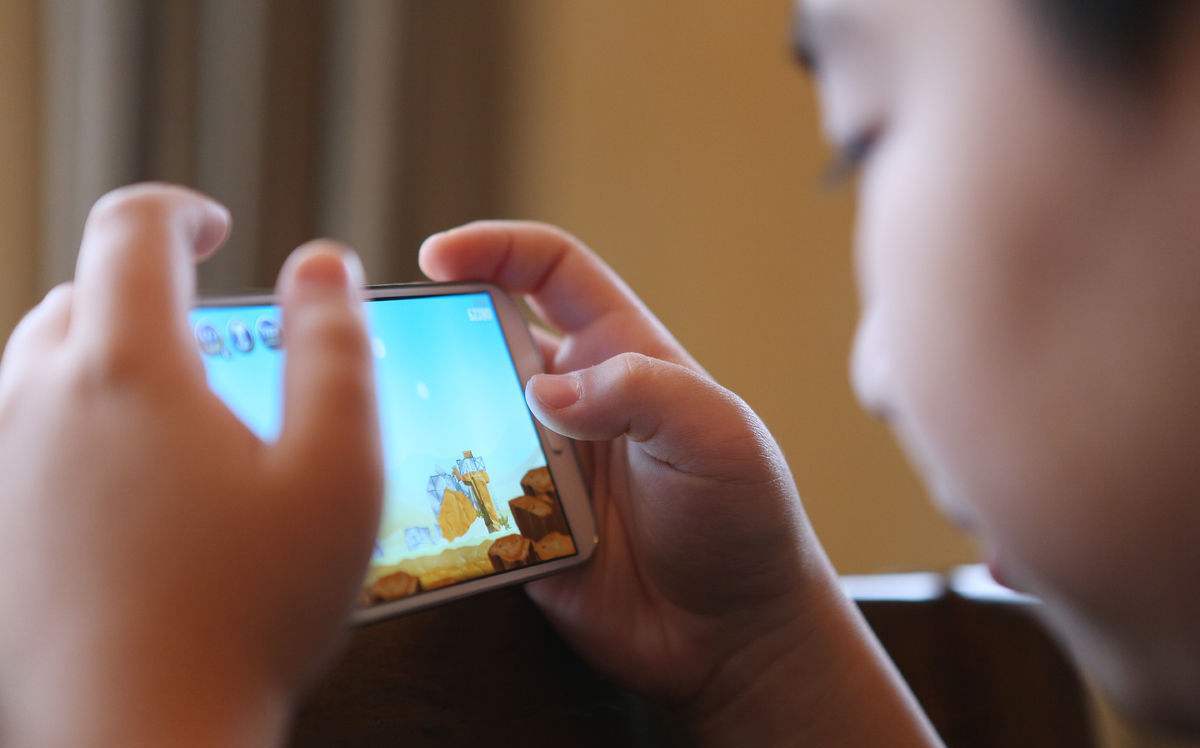 小学生都在玩什么手游?qq飞车排第四,第一并非王者荣耀