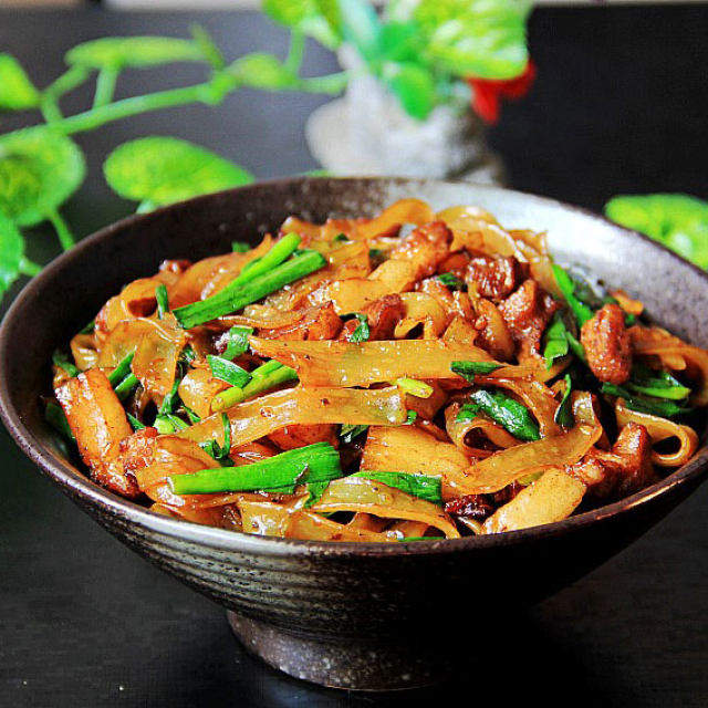 炒粉条,简单美味,上桌抢着吃,口口香喷喷