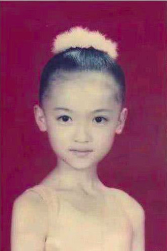 《延禧攻略》女主吴谨言童年照大曝光 网友:下巴看起来整过