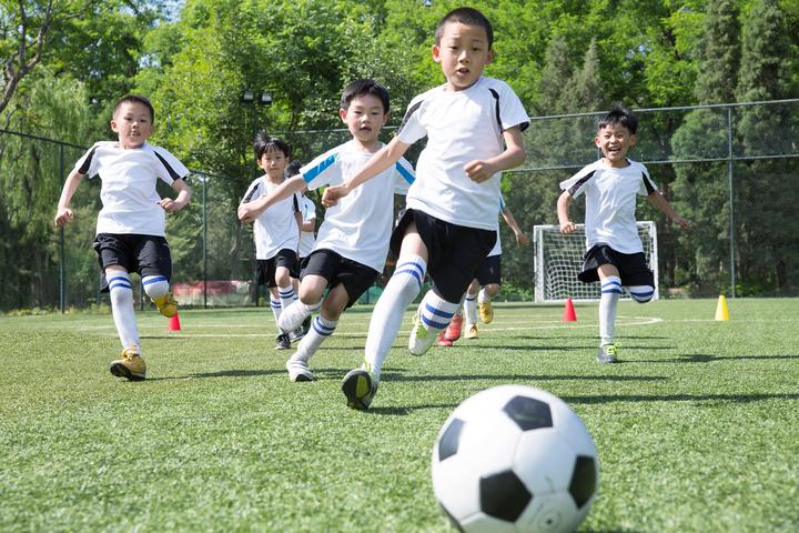 金华学霸男孩三次体育课晕倒