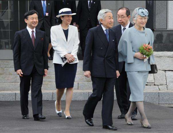 明仁天皇夫妇更加偏爱文仁?德仁一家不得宠,或与雅子妃有关!