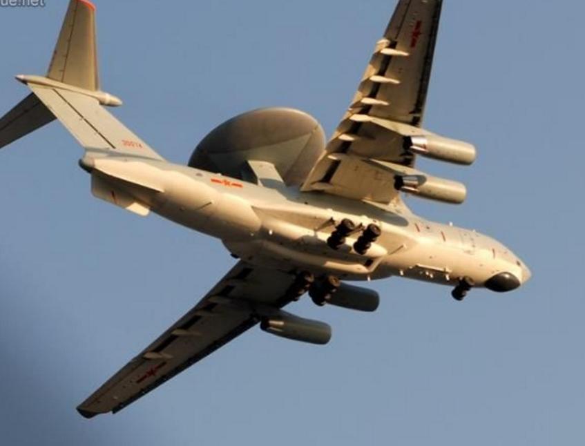 中国空警3000横空出世 外形亮相 可同时跟踪多个目标!