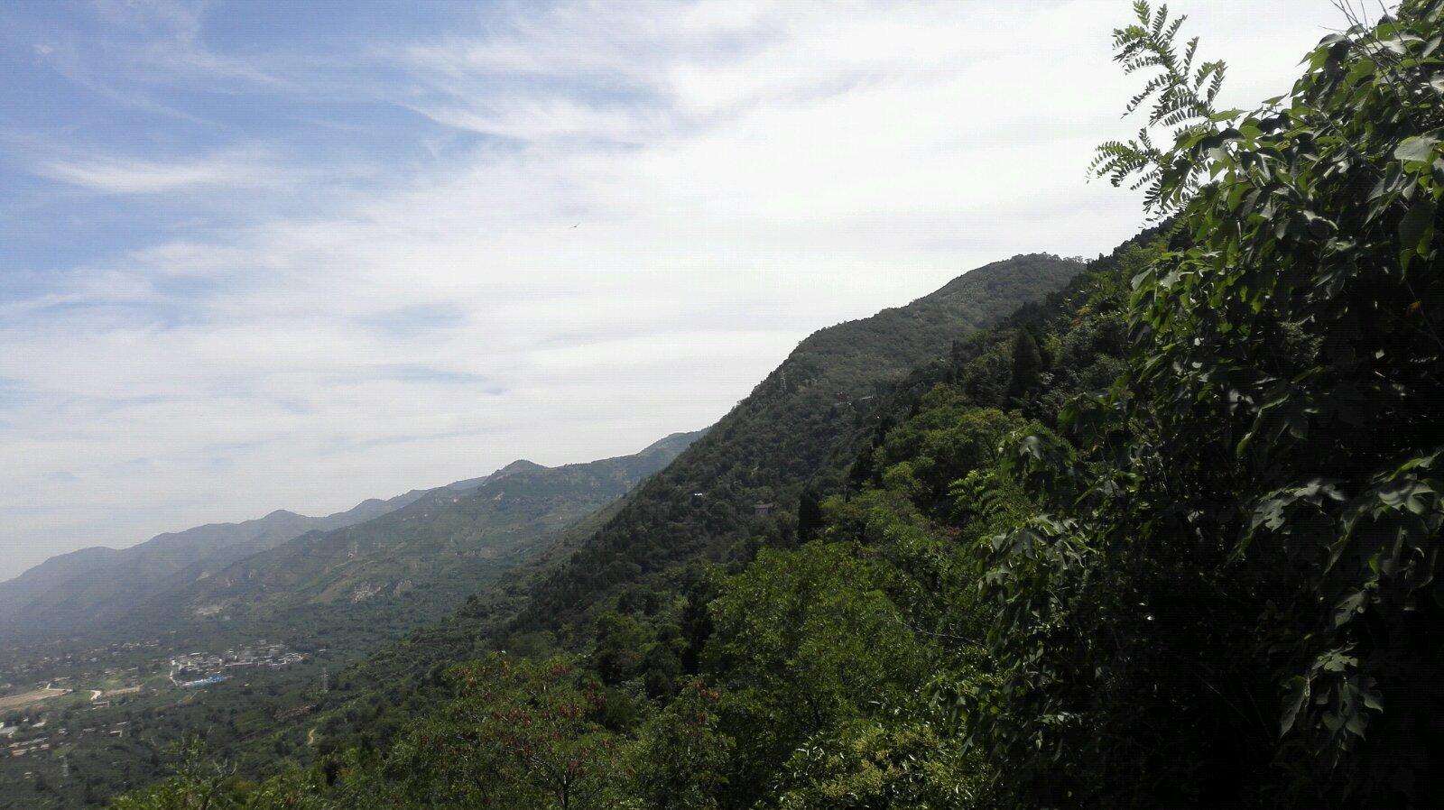 骊山美景:气势非凡的骊山,令人神往遐思!