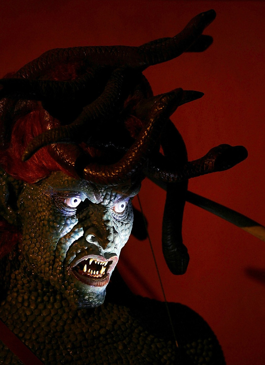 名古屋时间日本鬼神抢戏,网友感叹:日本是懂吓人的!