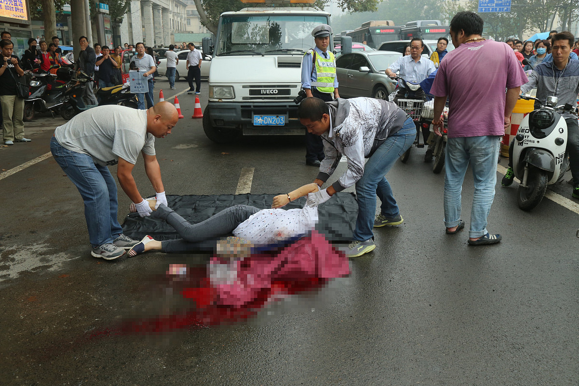 广州宝马撞人案二审维持原判#   公道自在人心,该