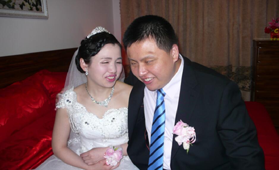 "盲人"的特别婚礼,新郎:最大的愿望是想看看"新娘"的样子