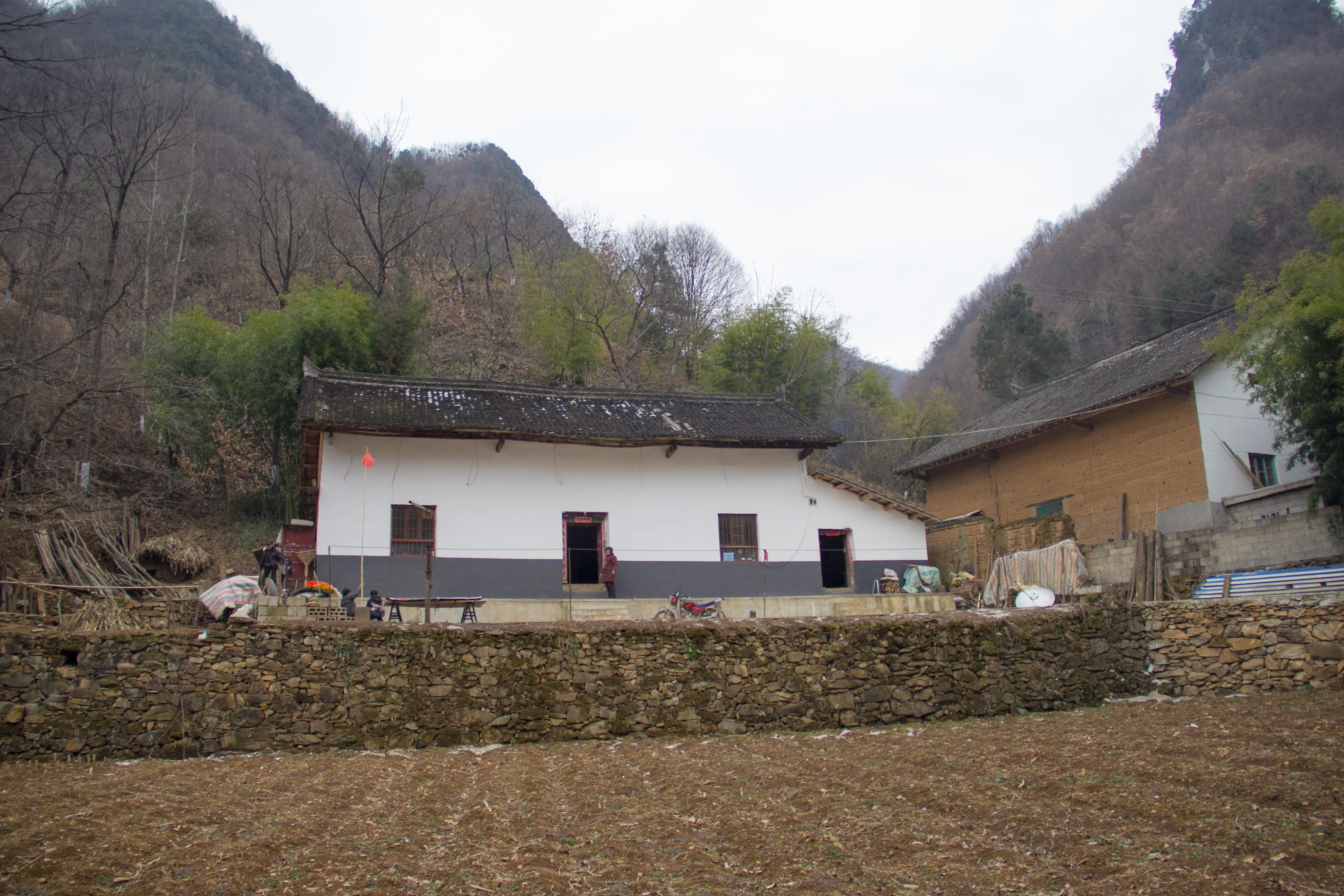 行走秦岭:在山里拍了11栋老房子,假若让你挑,你会选择哪一栋?