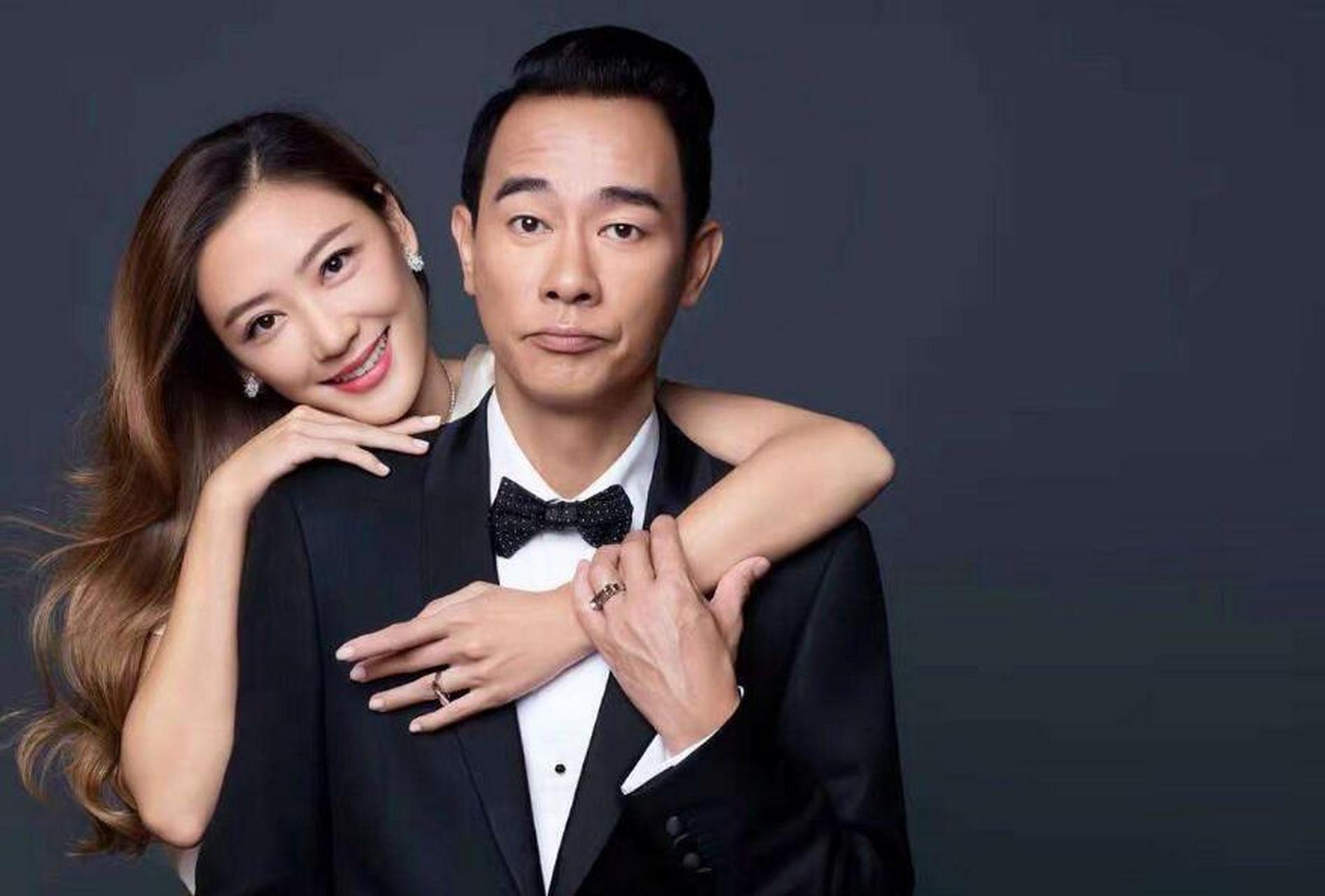 有人问陈小春:你觉得老婆应采儿的优点是?