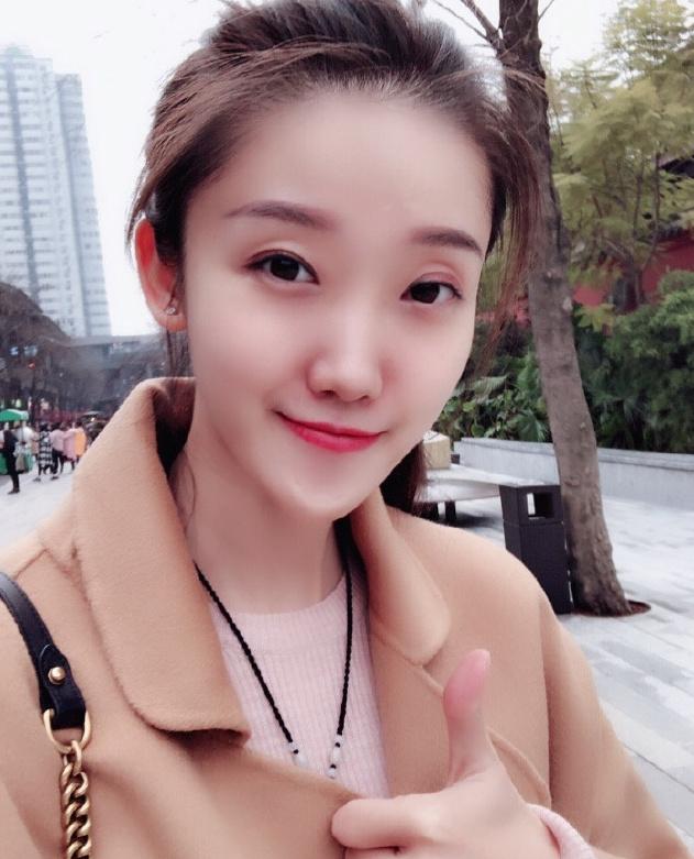 她是中国女篮最美女神李新一,美的令人窒息,网友:模特身材!