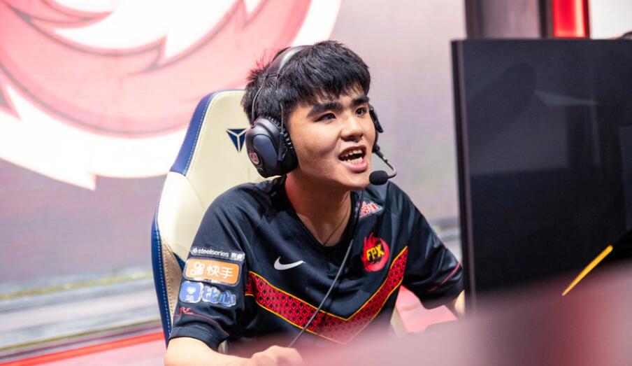 lwx小时候萌照曝光 lol新科世界冠军儿时竟然长这样