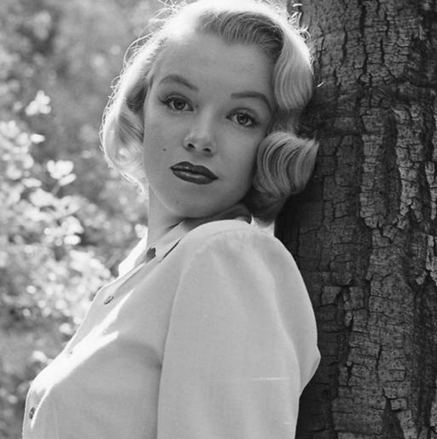 这组玛丽莲·梦露生活照,开始被出版社拒绝,后来却被争相刊登!