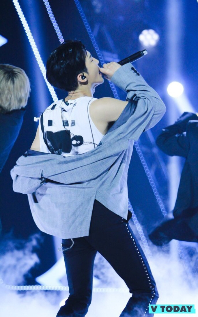 李起光 李浩沅 李昇勋出演《dancing high》担任导师