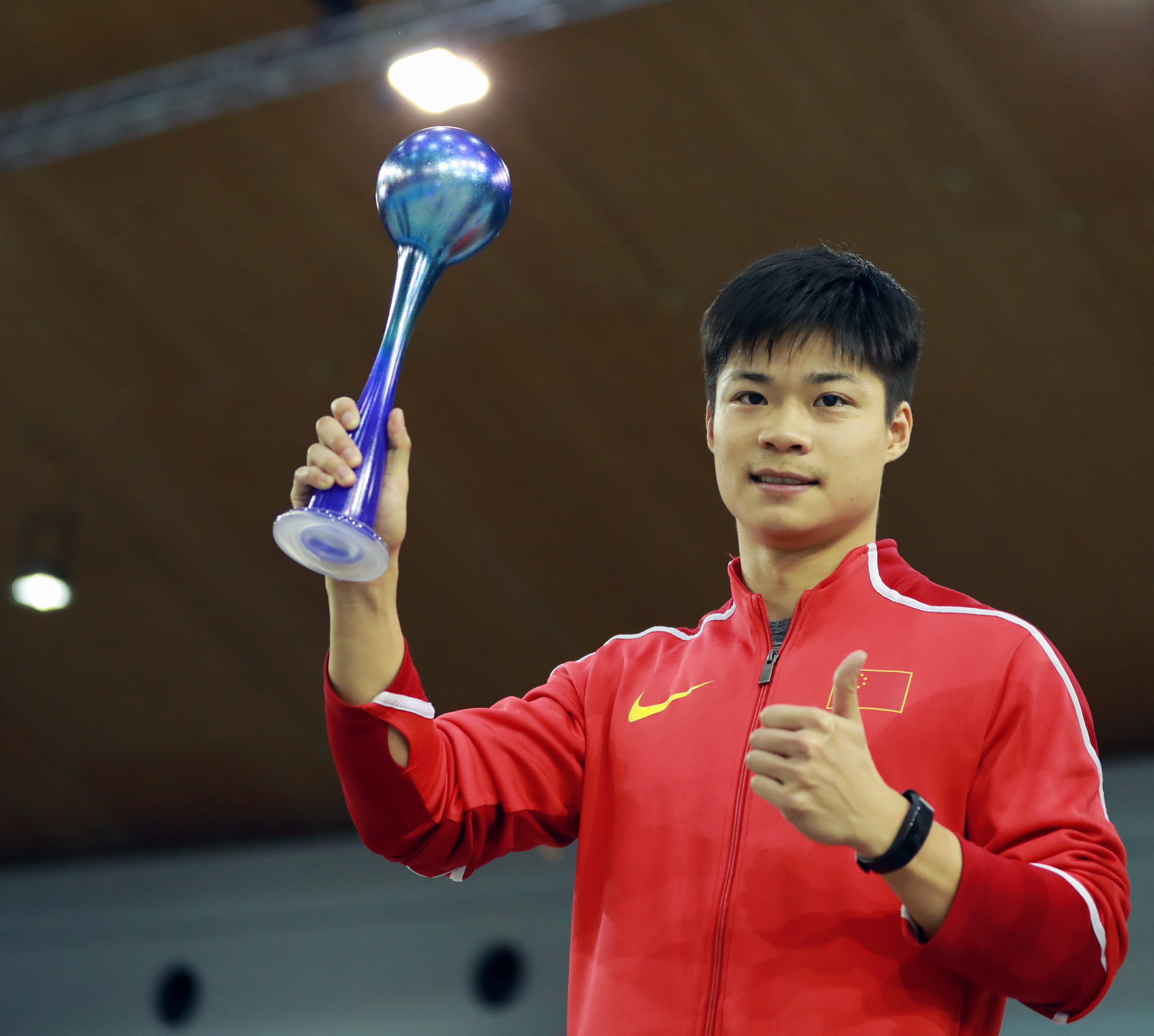 —卡尔斯鲁厄室内赛男子60米:苏炳添夺冠