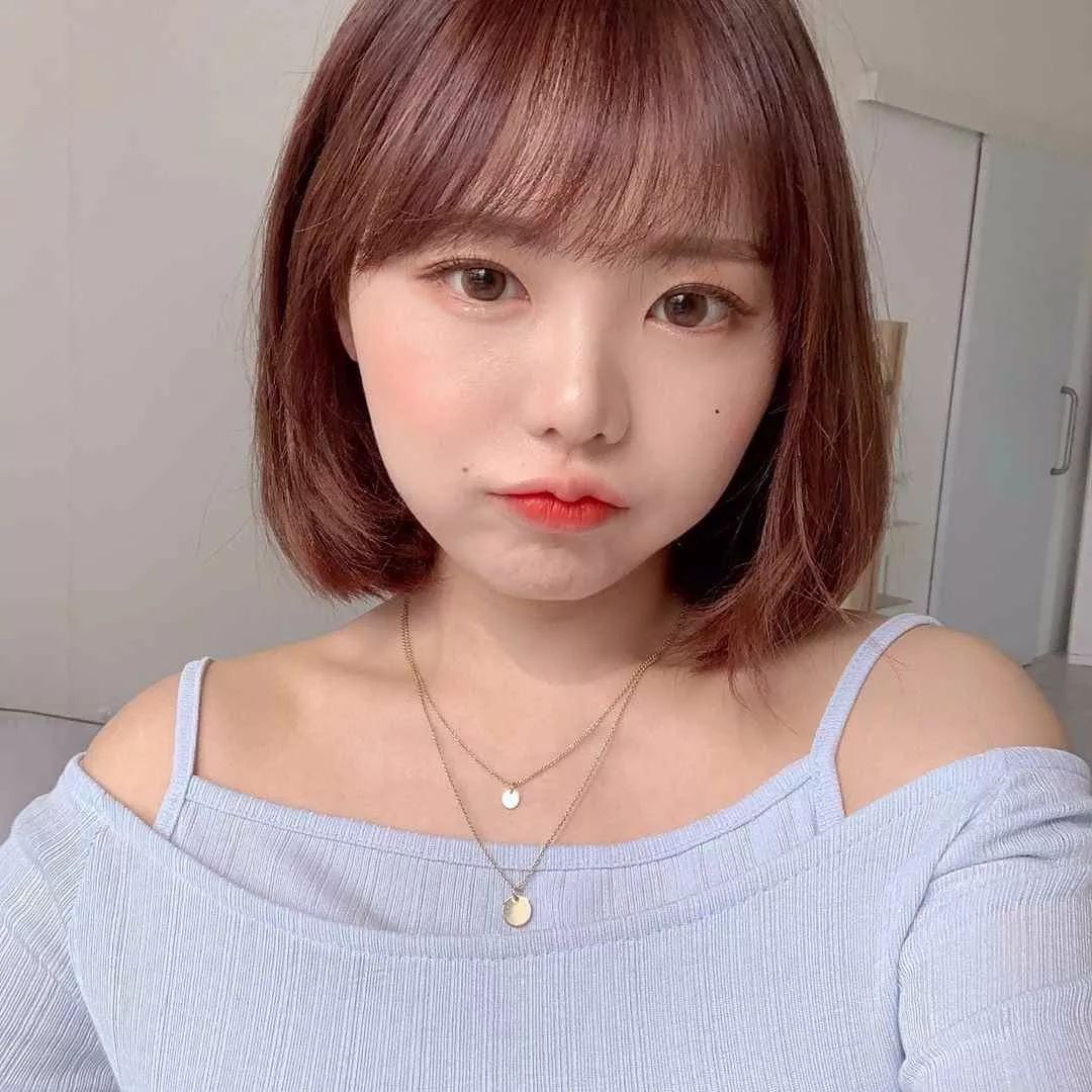 小个子博主:148cm的甜美宝妈洪瑛琦!