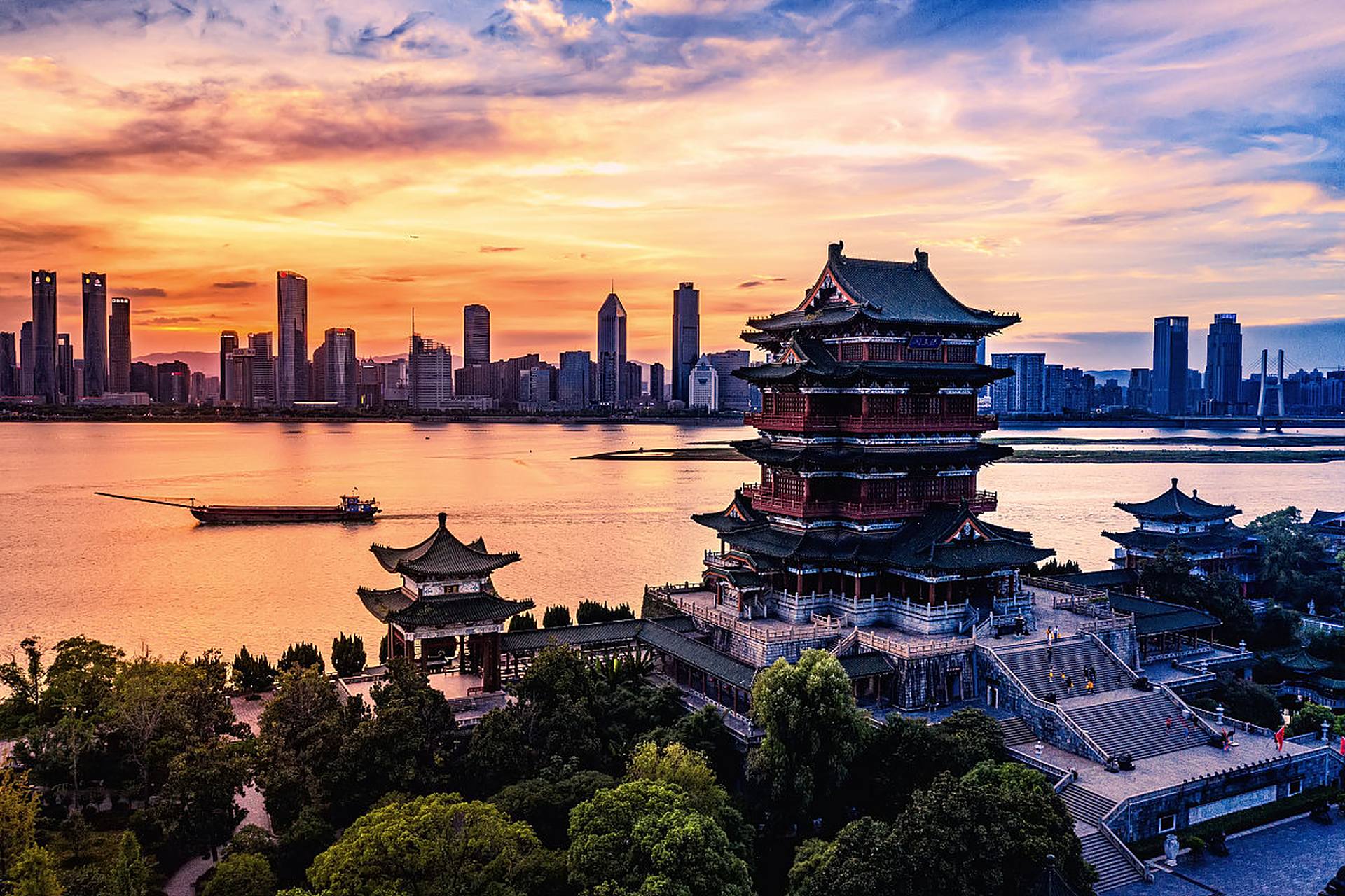 南昌,因滕王阁而更加迷人.#爱上南昌的n个理