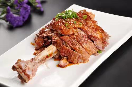 正宗美味的孜然蒜香烤羊腿,绝对让你爱上这款美味的大羊腿