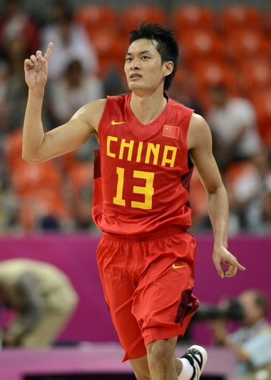 他叫陈江华:韦德目送他上篮!17岁进国家队,08年过科比一条龙!