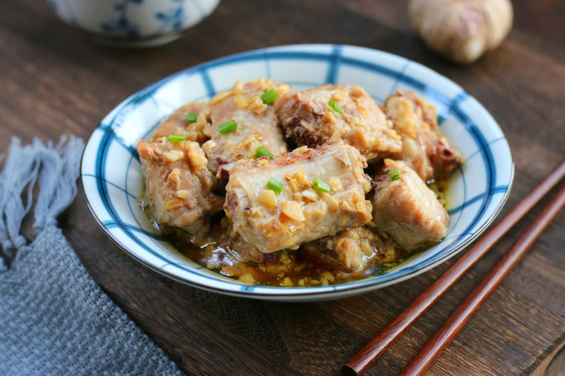 回家的味道,软嫩易脱的蒜蓉蒸排骨