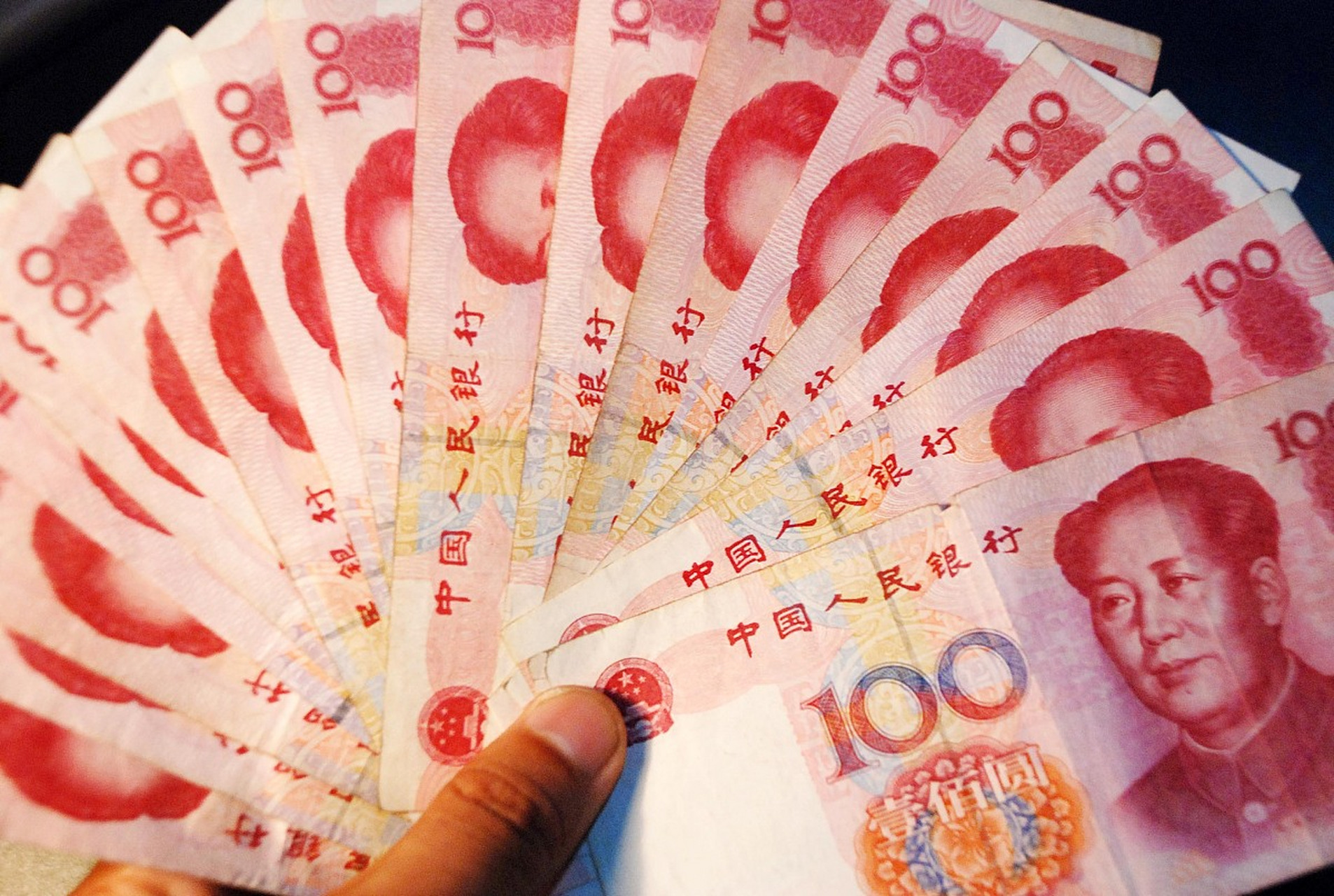 【盗窃1500元能立案吗】 能立案,盗窃一千元至三千元以上的,属于盗窃