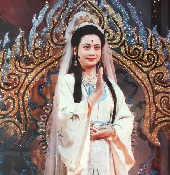 87版西游记多经典?"如来"异国买到自己佛像,观音娘娘更神奇!