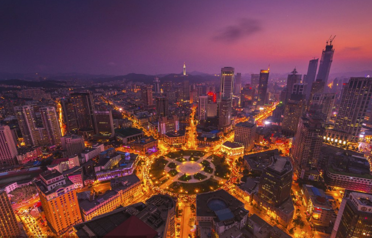 游玩一个城市仿佛去了全世界,是中国的"浪漫之都"体验复古电车