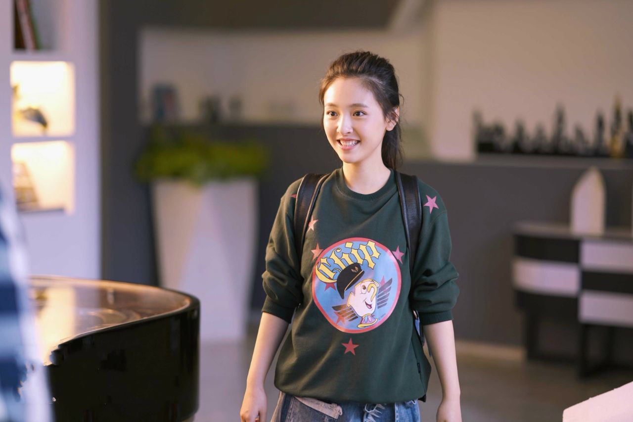 "失踪人口"吴倩开始营业,她晒出近照,力破怀孕传闻