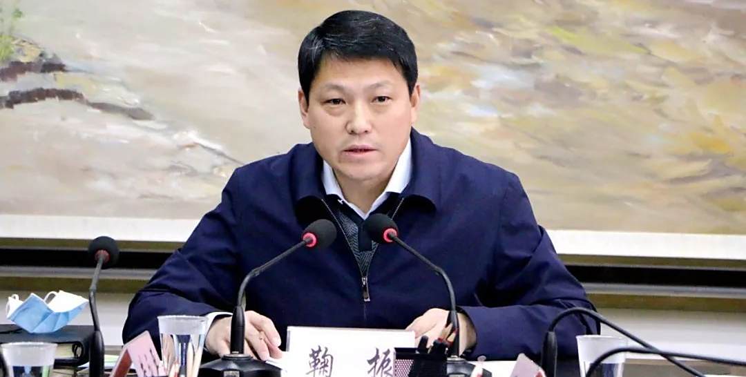 鞠振主持召开河津市疫情防控工作会议