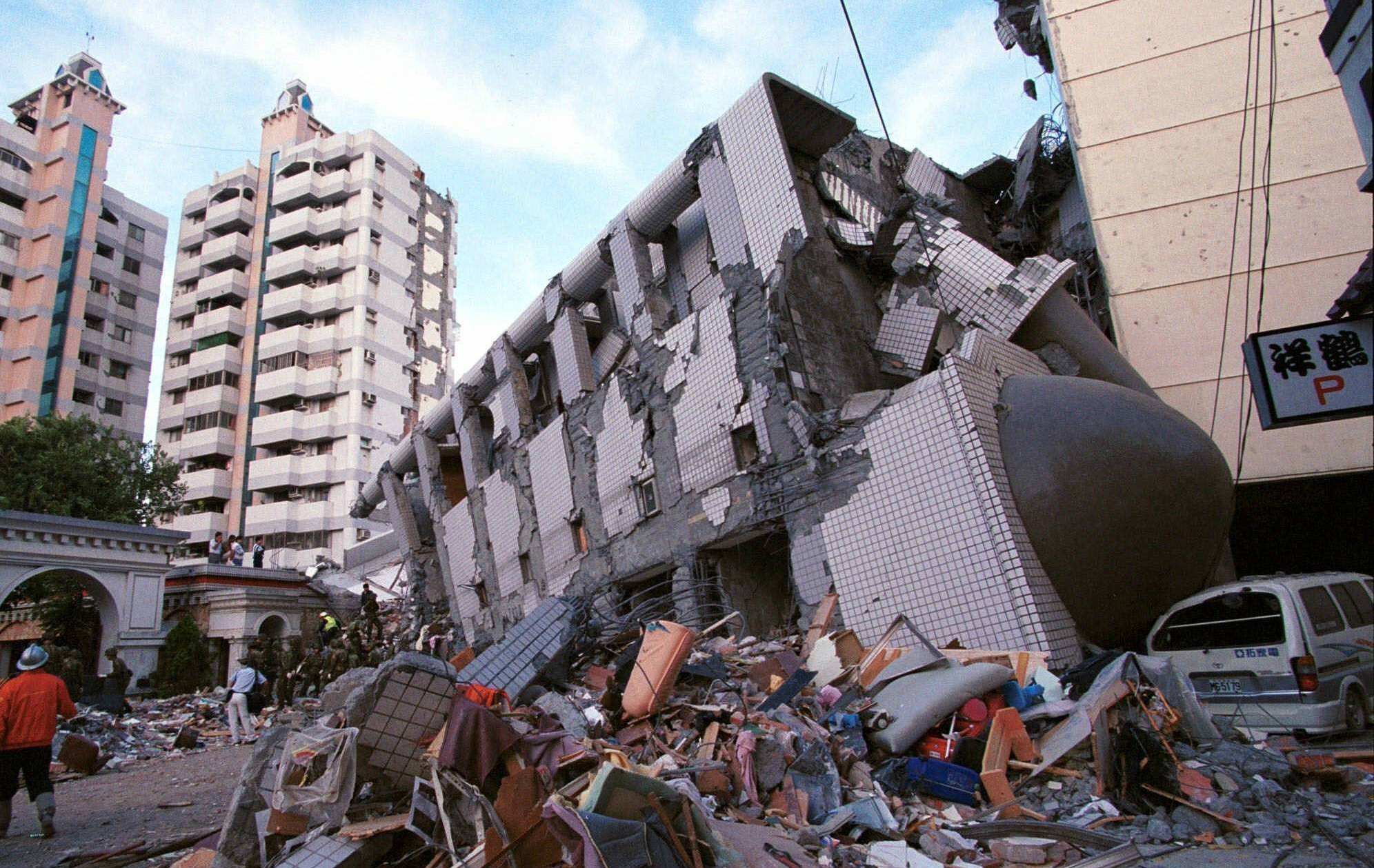 8级地震的威力足以震倒房屋,那么10级地震威力有多强呢?