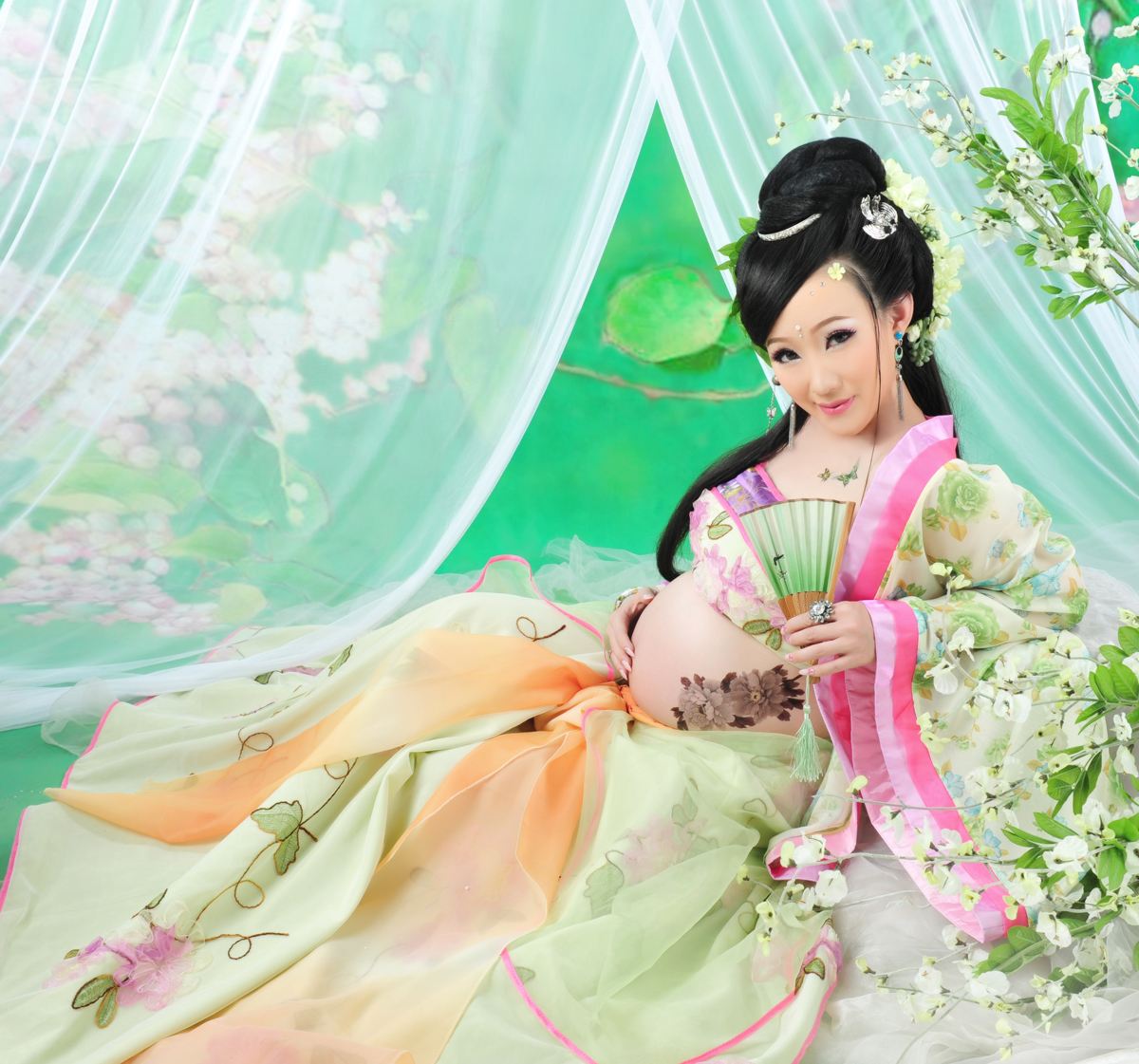 古代女子怀孕后为何被称是"身怀六甲"?"六甲"指的是什么?